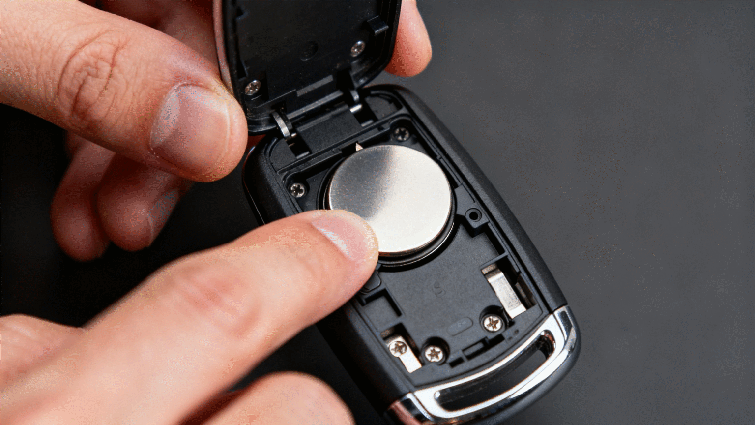 Keyless Entry Battery Change How to Replace Cadillac Key Fob Battery in 5 Minutes - keylessbest.com