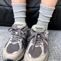 Xumeer Comfortable Sneaker & Socks Set